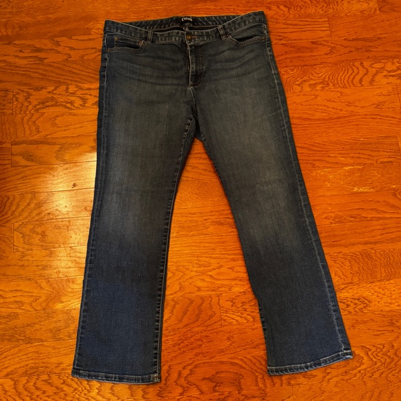 Chaps | EUC Women’s Dark Blue Straight Leg Jeans Size 16P - Picture 1 of 8